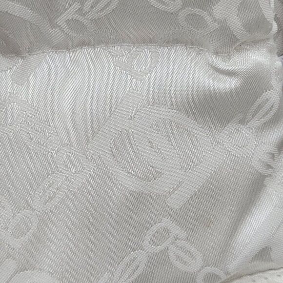 Y2K Bebe White Quilted Hooded Vest Faux Fur Trim M Logo Print Chic City - Picture 2 of 11